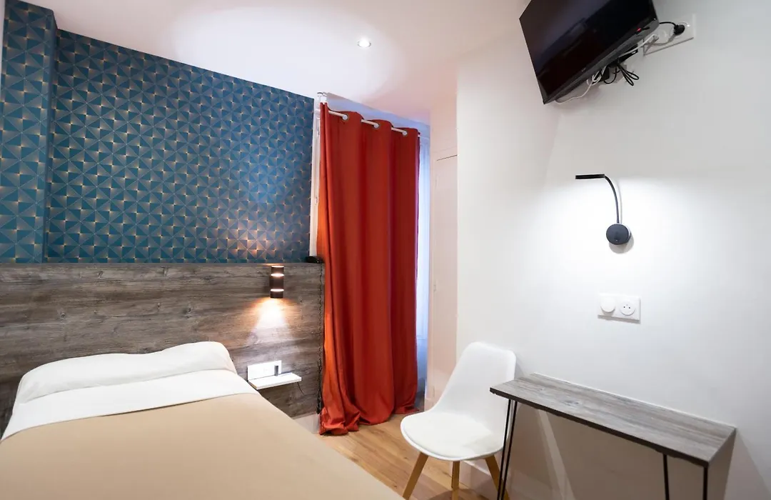 Hotel Leonard De Vinci 75011-1